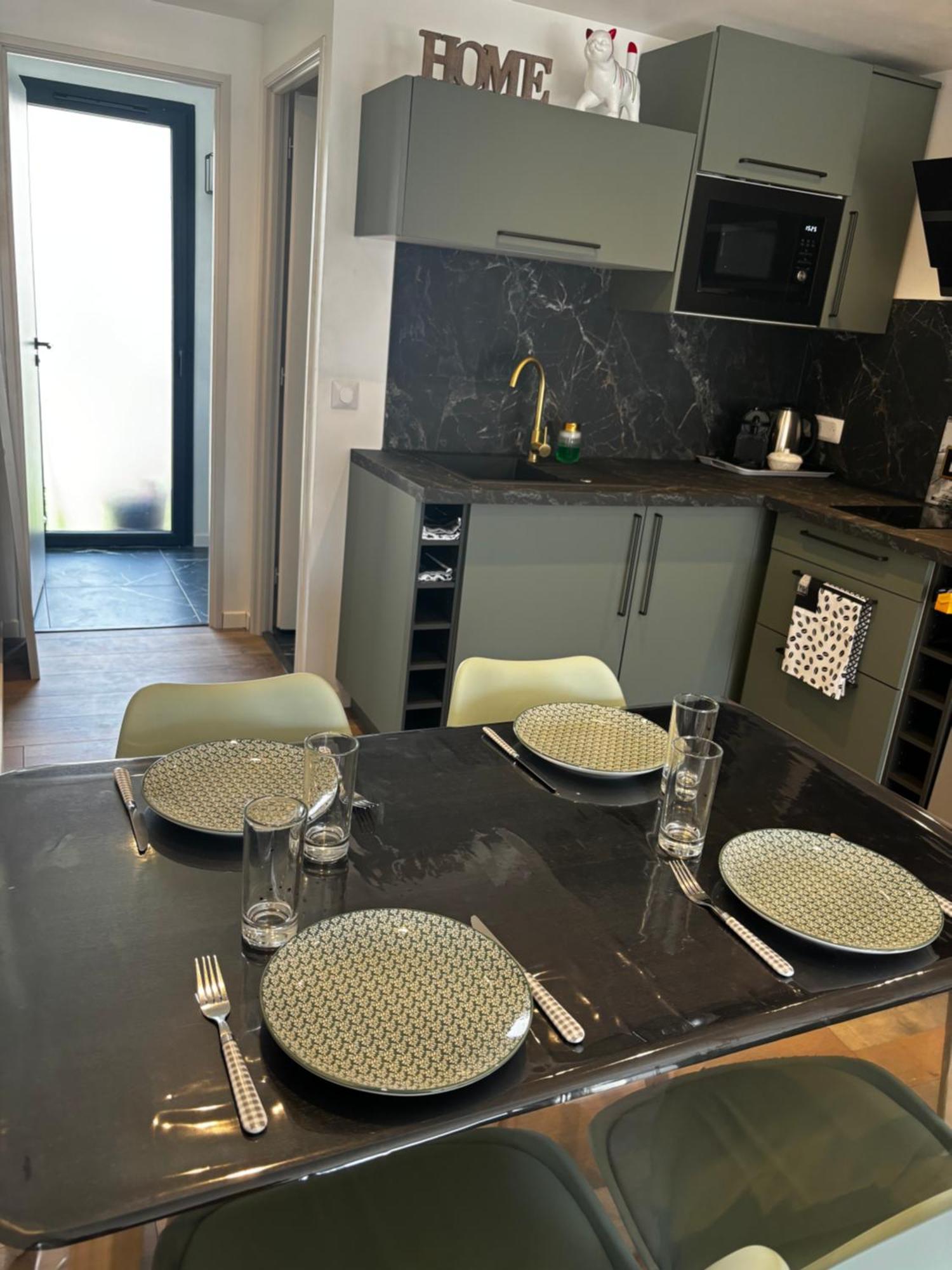Logement Du Sud Avec Jacuzzi Sommières Exterior foto